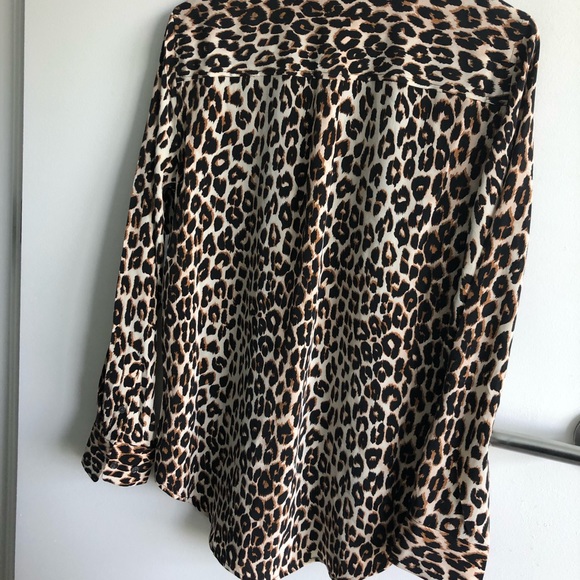 Equipment Slim Signature Silk Shirt In Natural Leopard Size S NWT - Picture 3 of 6